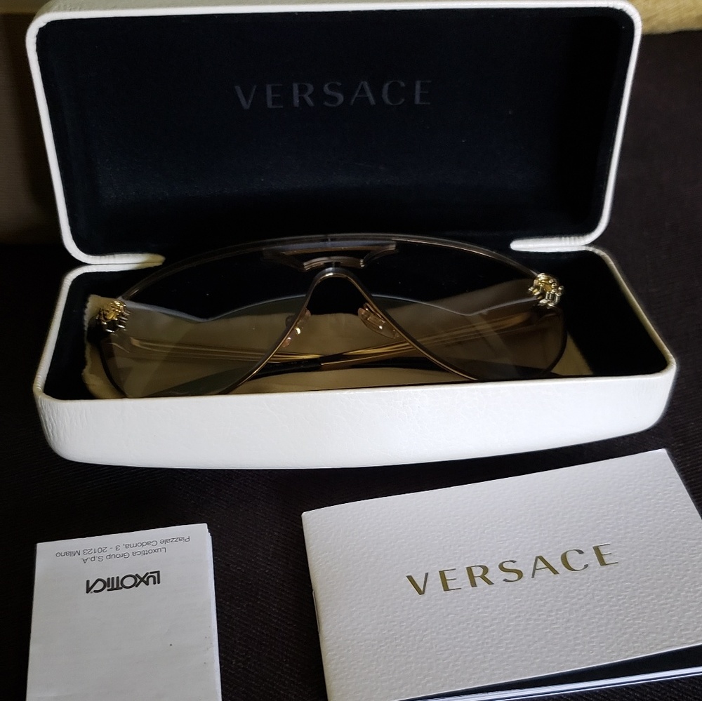 Authentic Versace Sunglasses - Picture 2 of 5